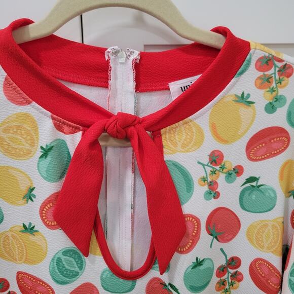Unique Vintage Ivory Red Tomato Print Flare Dress Size 1X (16) - Picture 6 of 12